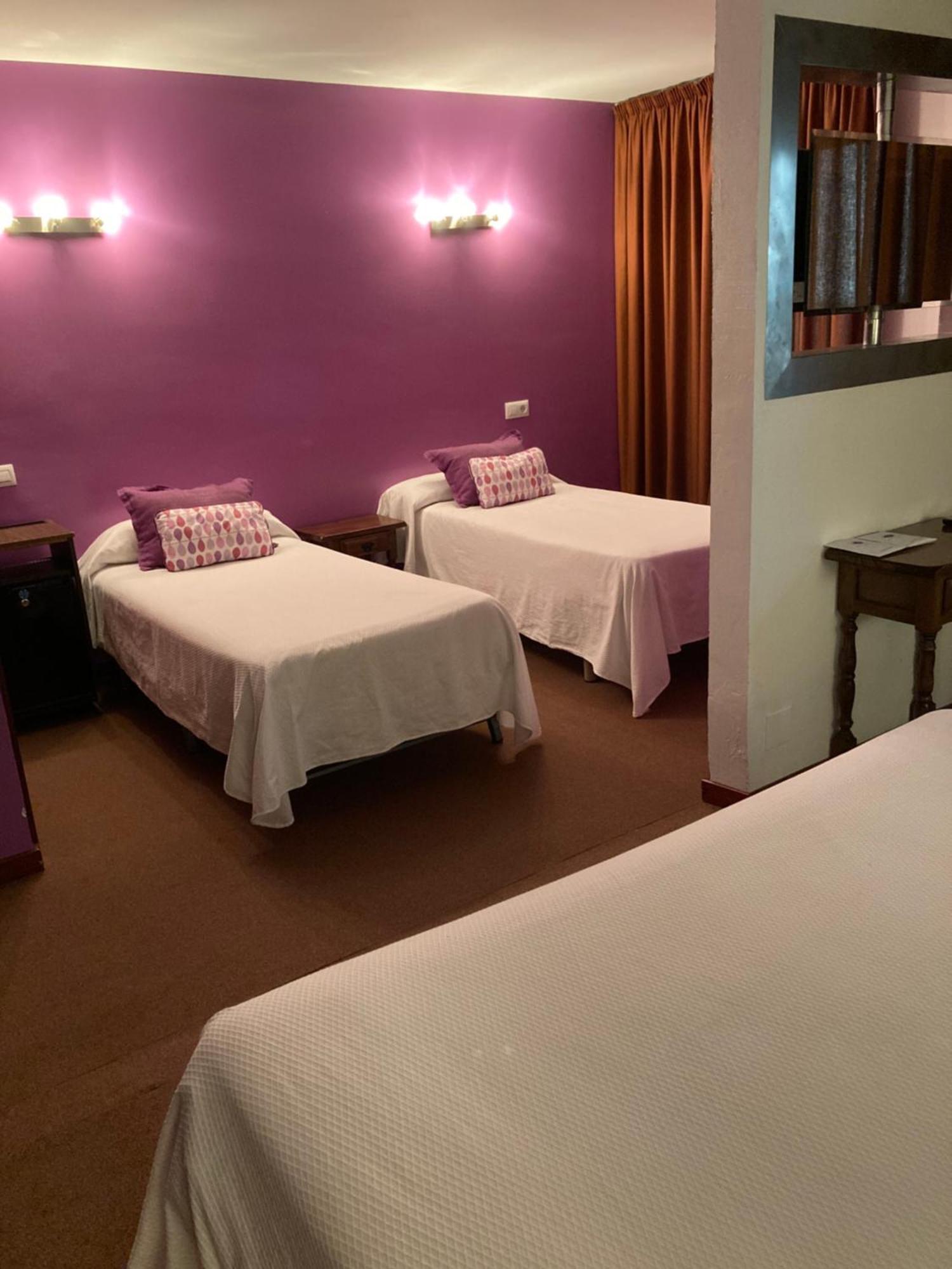 Hotel Folch Sant Julià de Lòria الغرفة الصورة